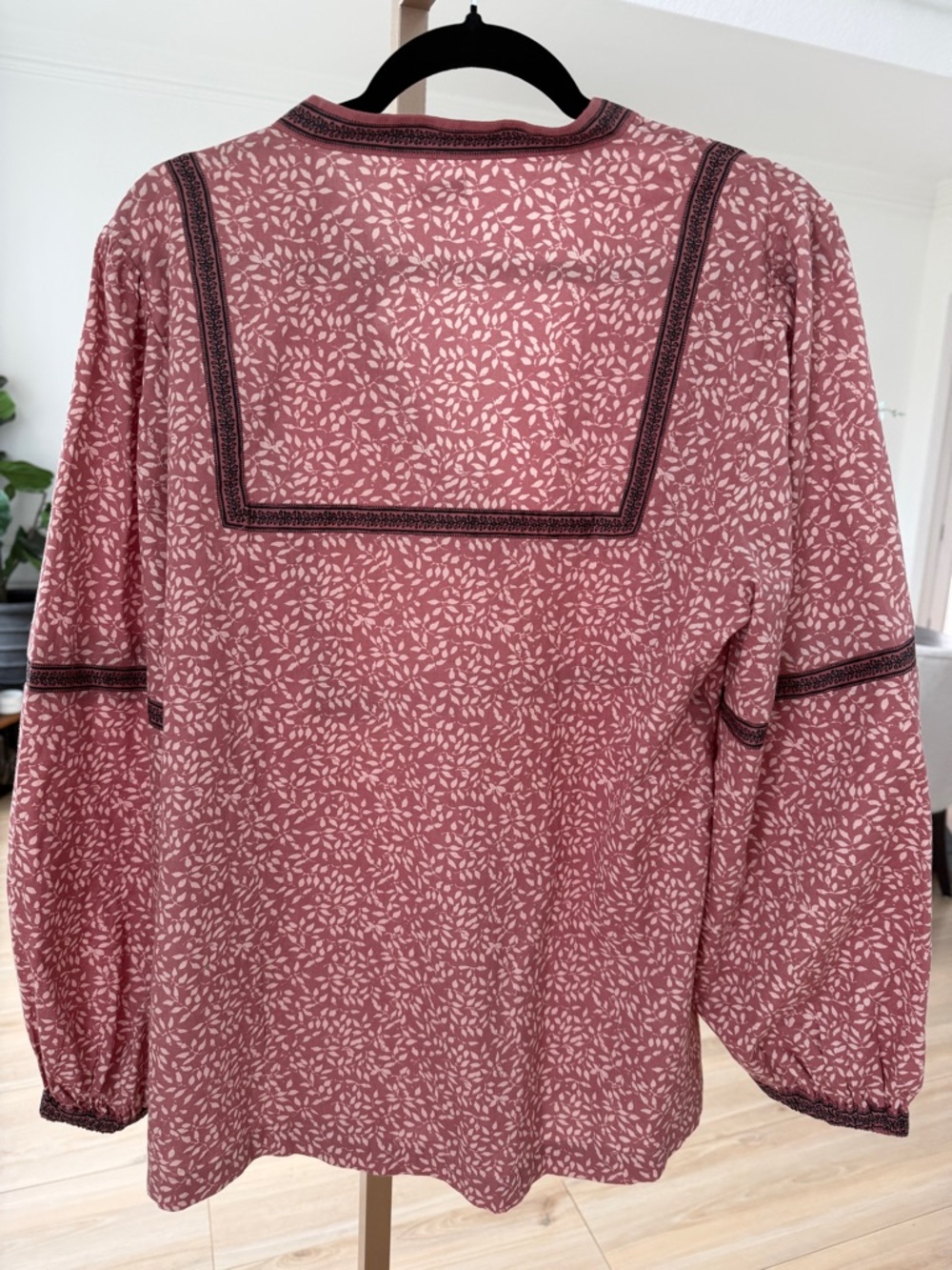 Faherty Aurora Leaf Print Peasant Top – Size M – 100% Organic Cotton - Picture 6 of 10